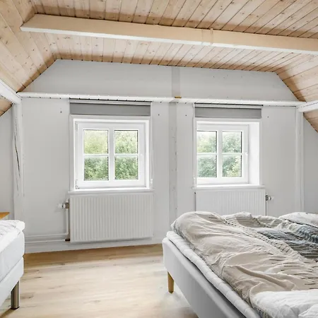 Gorgeous In With Kitchen Holiday home *