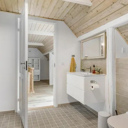 Holiday home Gorgeous In With Kitchen